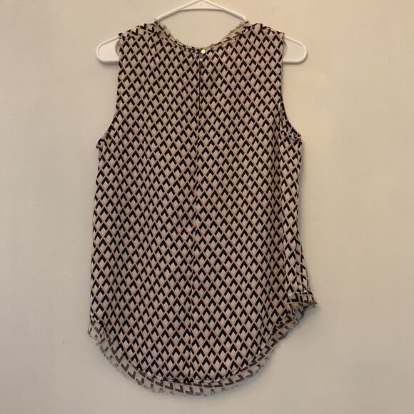 Who What Wear tan black sleeveless blouse with frayed edges Size M Length 26” - Picture 6 of 8